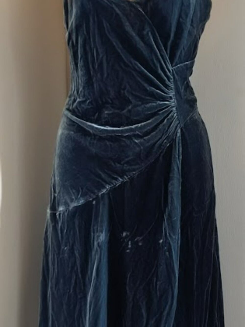 Club Monaco Velvet wrap-style midi dress, size 2 - Picture 2 of 7
